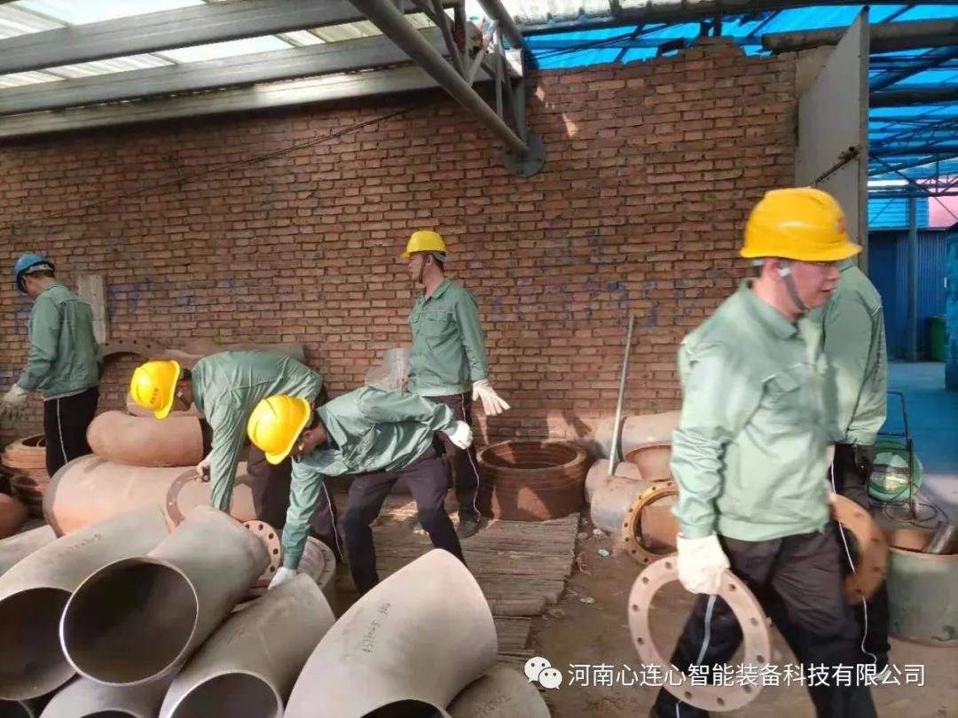 心連心智能裝備黨支部開(kāi)展到“生產(chǎn)中去！”活動(dòng)